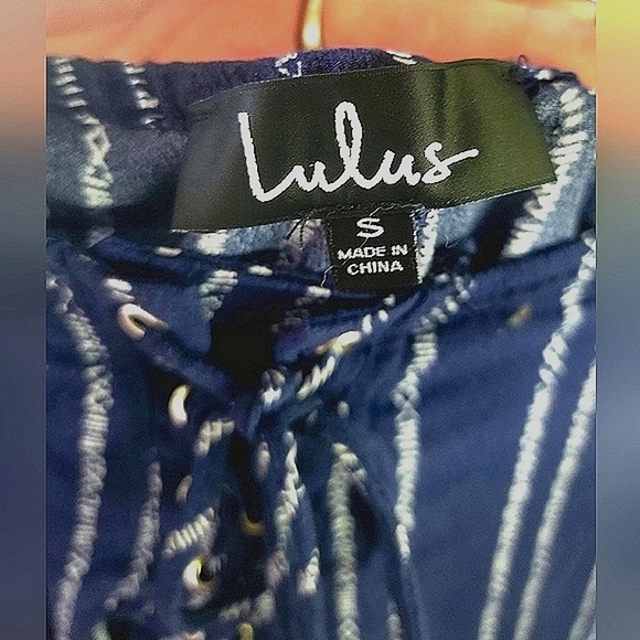 Lulus Bit Of Flair Kick Flare Pants size Small Tie Waist Navy Blue - Picture 7 of 9